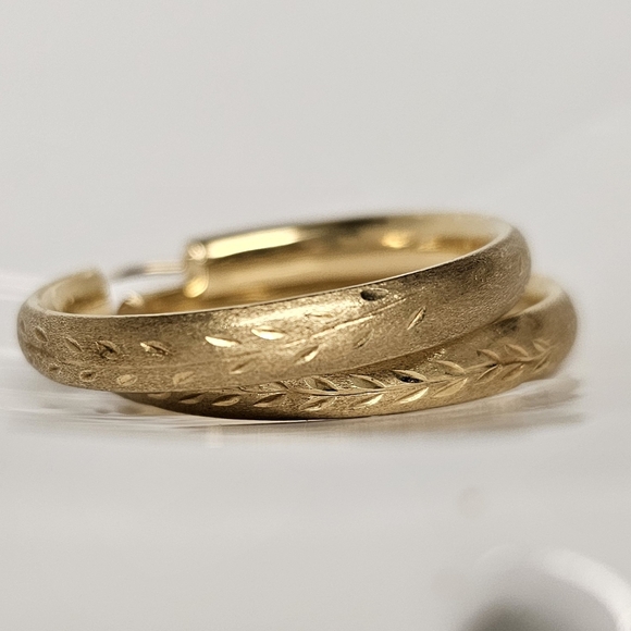 14k gold hoop earrings etched design - Picture 3 of 9